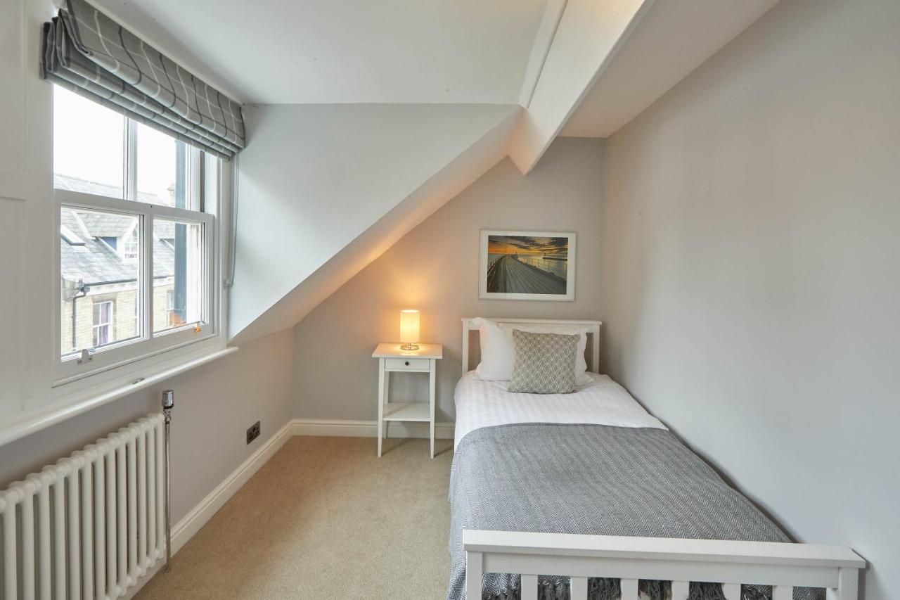 Host & Stay - Henderson House Whitby Exteriör bild