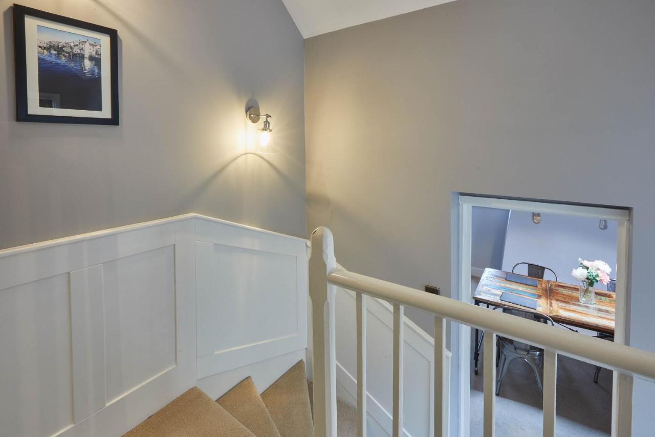 Host & Stay - Henderson House Whitby Exteriör bild